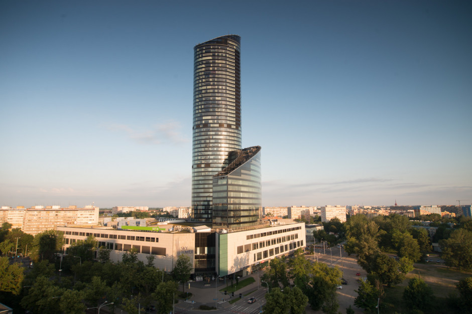 mat.pras. Pół roku pod hasłem zmian w Sky Tower. Wkrótce kolejne przetasowania