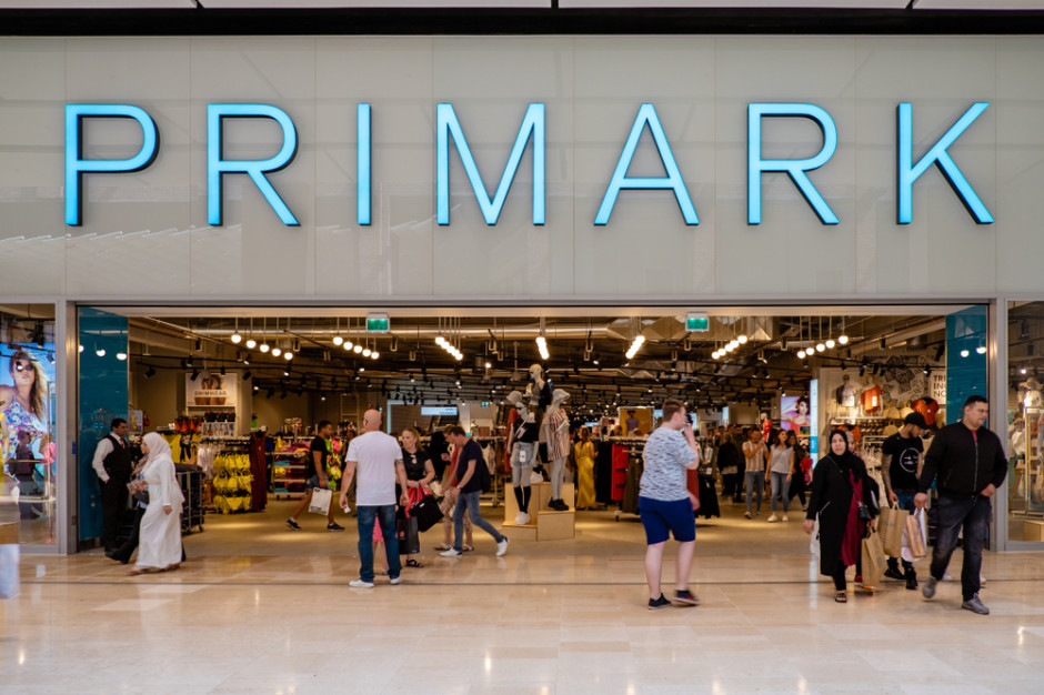 Primark, shutterstock Primark stracił 1,1 mld funtów na zamknięciu sklepów, ale jest szansa na wzrosty