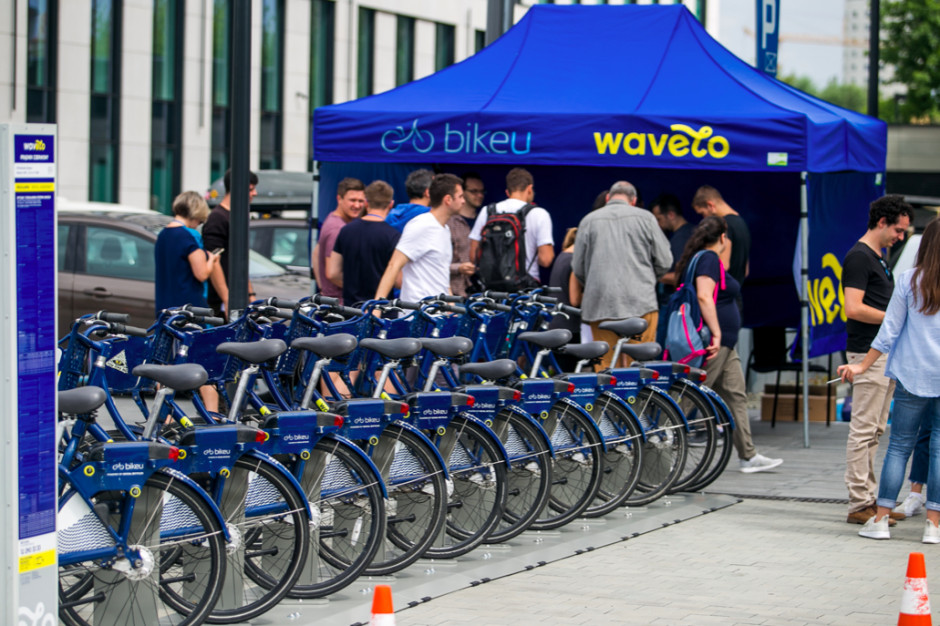mat pras. O3 Business Campus ze stacją rowerów Wavelo