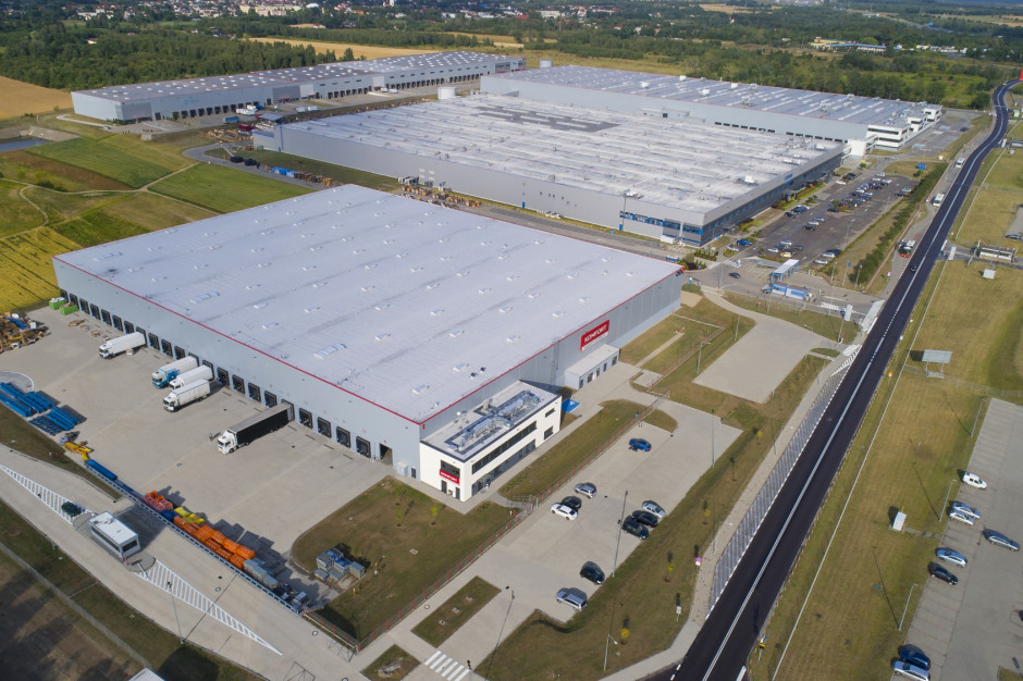 fot. materiały prasowe Segro zbudowało z prefabrykatów magazyn dla sieci Komfort