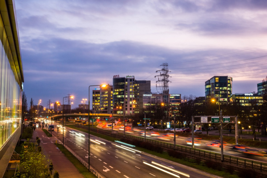 Przemysłowy Służewiec przechodzi w ostatnim czasie metamorfozę. Fot. Artur Bociarski/Shutterstock Immofinanz wdraża „mixed use” dla Empark oraz sprzedaje grunty Echo Investment