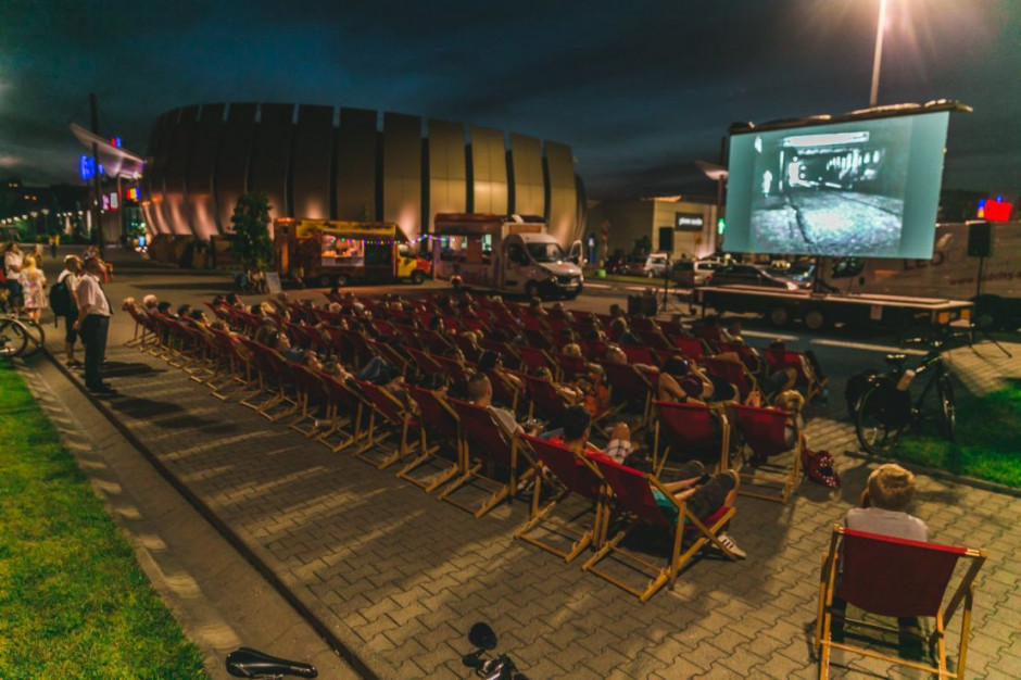 Ft. Mat. prasowe Lokalna społeczność w centrum nowej strategii marketingowej Newbridge Poland