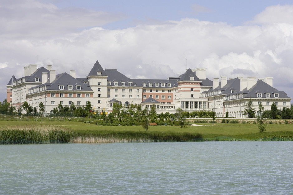 Dream Castle Hotel Paris, mat, pras. Warimpex sfinalizował sprzedaż dwóch paryskich hoteli