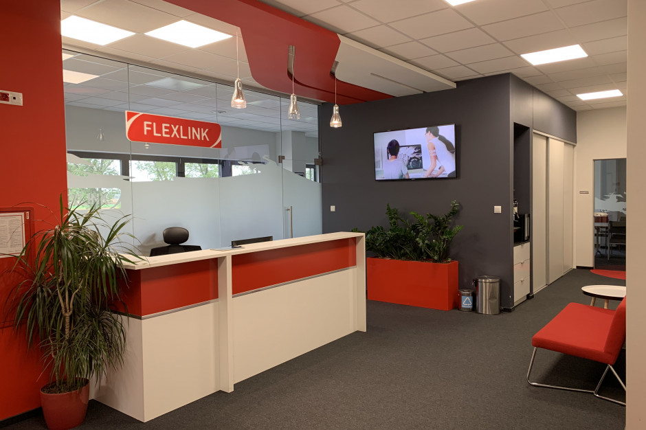 mat. pras. FlexLink przedłuża najem w Segro Logistics Park Poznań