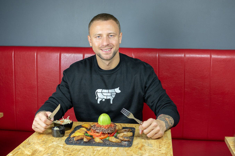 Robert Kuc, twórca i właściciel Zdrowej Krowy Zdrowa Krowa na burgerowym wypasie