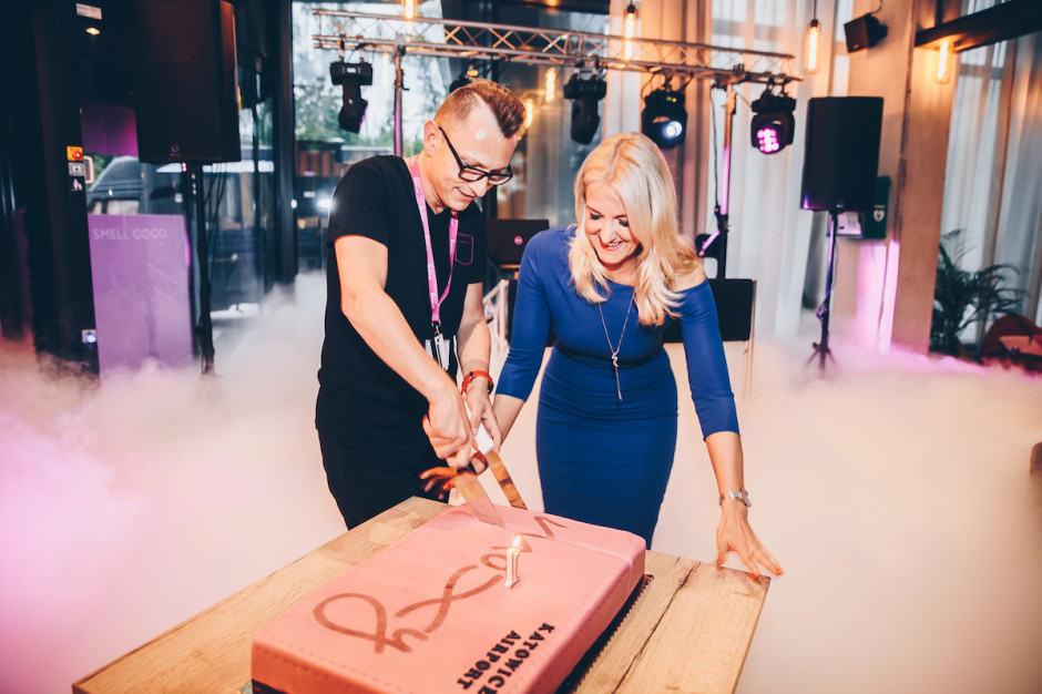 mat.pras. Hotel Moxy Katowice Airport świętuje pierwsze urodziny