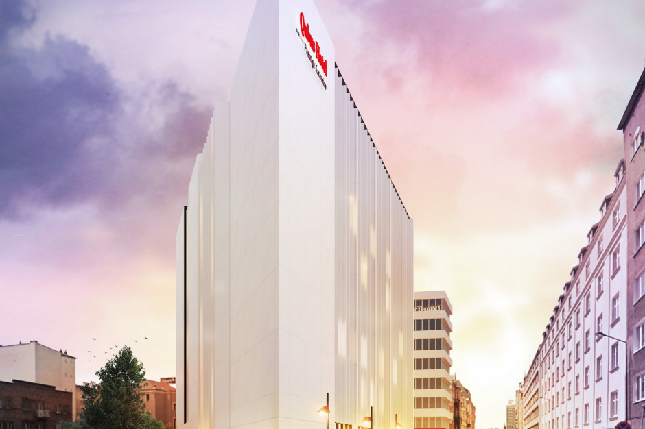 mat.pras. Qubus wraca do Katowic. Nowy hotel na starcie
