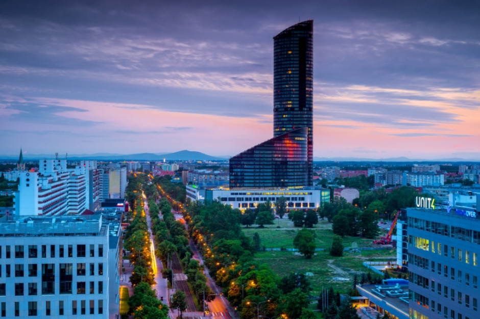mat.pras. Tak zmienia się Sky Tower