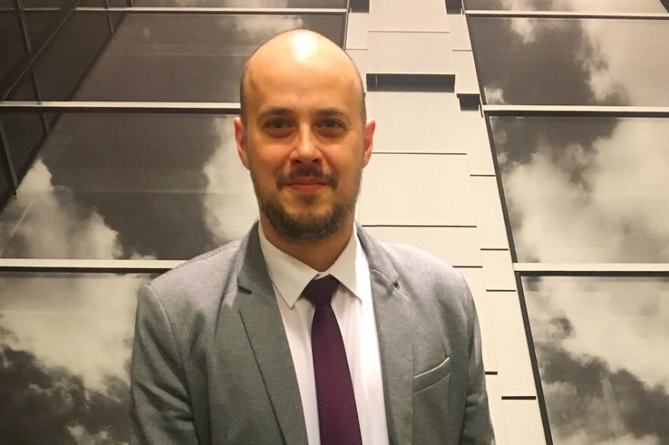 Szymon Ciężkowski, Deputy General Manager w Kompleksie Warszawskim - Campanile, Golden Tulip oraz Premiere Classe. Awanse w w Louvre Hotels Group