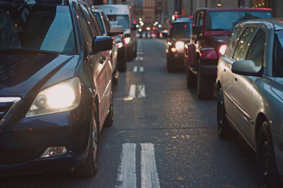 Fot. Nabeel Syed/Unsplash Miasta w UE muszą robić więcej na rzecz zrównoważonego transportu