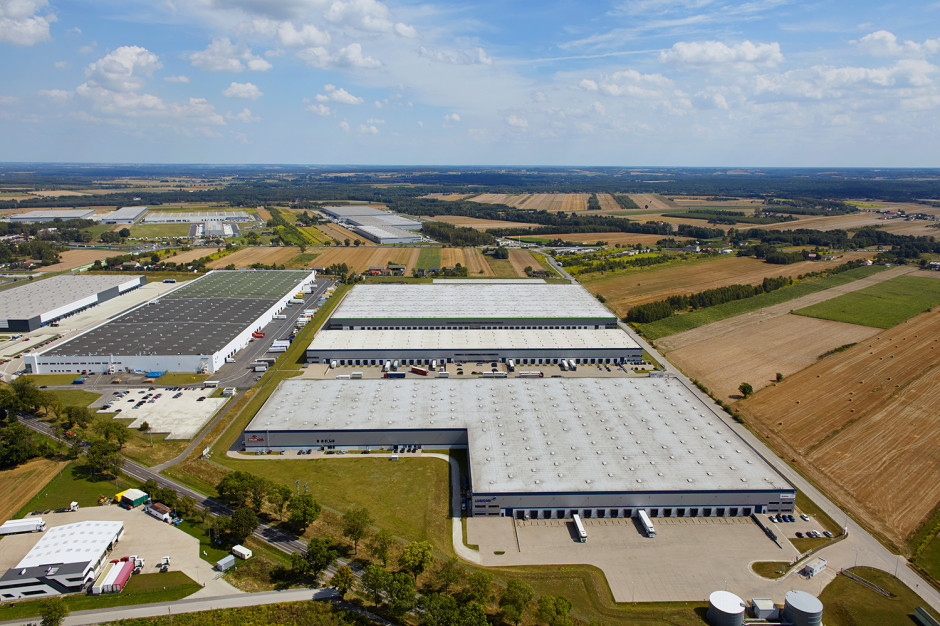 Logicor Stryków Spedimex bierze więcej metrów magazynowych