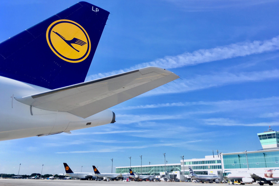Fot. Shutterstock Lufthansa zamierza zwolnić nawet 1000 pracowników kierowniczych i administracyjnych