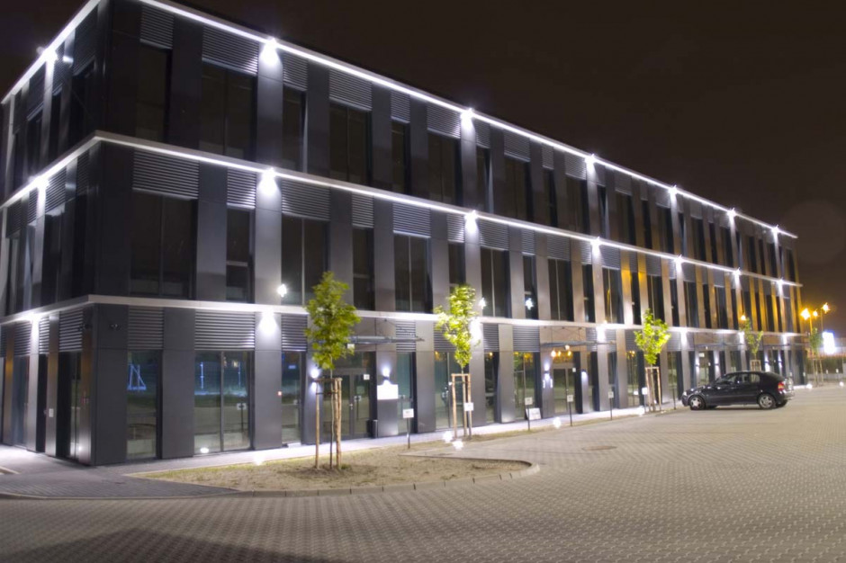 Ideal Idea City Park Kreatywny najemca wchodzi do Ideal Idea City Parku