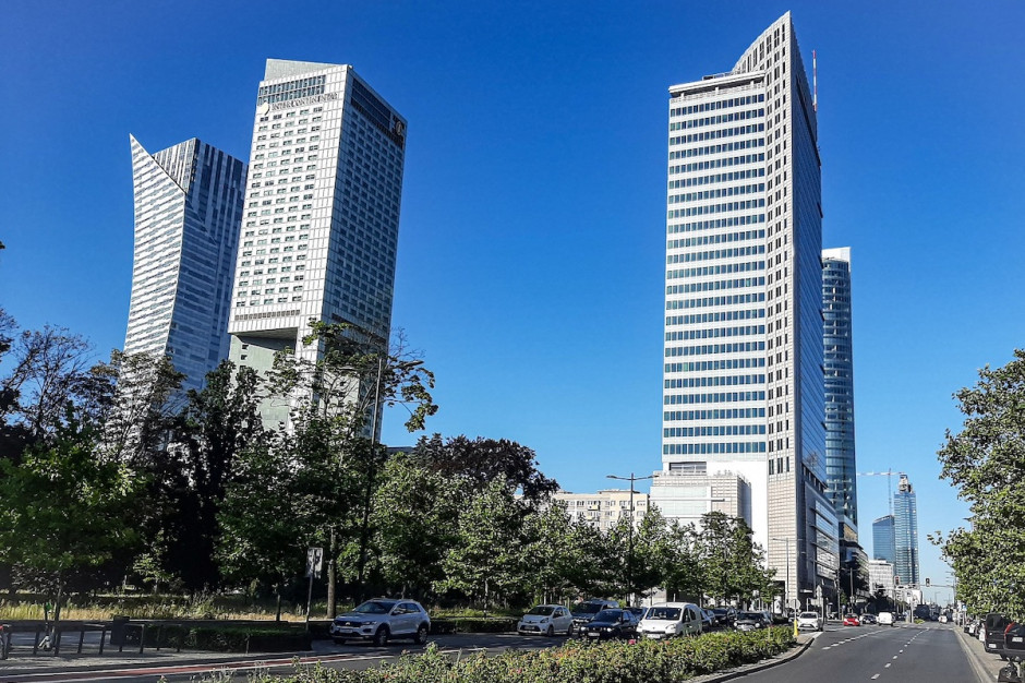 Warsaw Financial Center, mat.pras. Producent wagonów dla Metra Warszawskiego na dłużej w biurowcu CPI