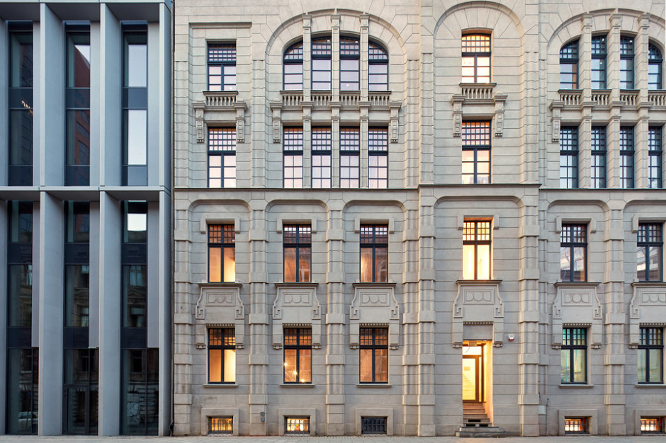TEAL OFFICE (po lewej) i SEPIA OFFICE) - połączenie nowego ze starym Łódź płynie na szerokie wody