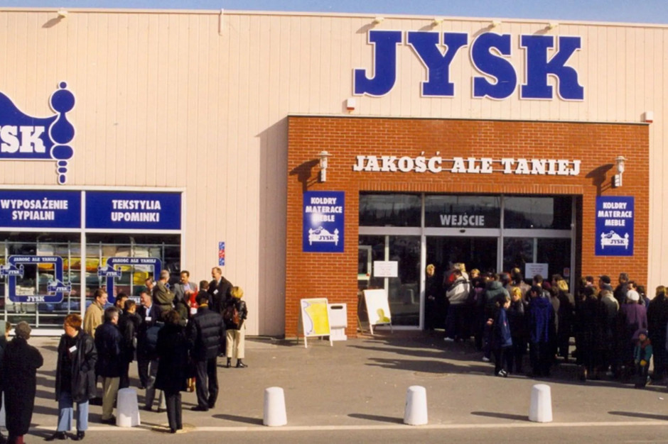Zakładamy, że docelowo w Polsce jest miejsce dla około 500 sklepów z logo naszej firmy. Świętujemy dwudzieste urodziny i nie zwalniamy tempa ekspansji. - dodaje Piotr Padalak. 20 lat temu pierwszy sklep w Polsce otworzył JYSK