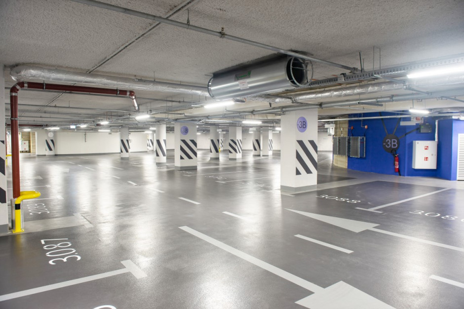 Fot. mat.prasowe Ponad 48 000 m kw. specjalistycznych posadzek Deckshield w The Warsaw Hub