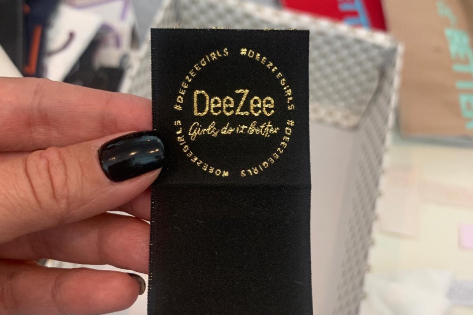 DeeZee jest właścicielem jednego z największych polskich sklepów internetowych z obuwiem