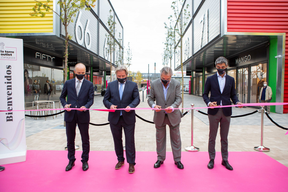 Od lewej: Gerhard Graf i Thomas Reichenauer z ROS Retail Outlet Shopping; Alfonso Soláns & Álvaro Soláns, Grupo Iberebro. ROS Retail Outlet Shopping powiększa portfolio