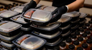 Przez pracę zdalną i obostrzenia imprez masowych wzrosły długi mobilnej gastronomii i firm cateringowych