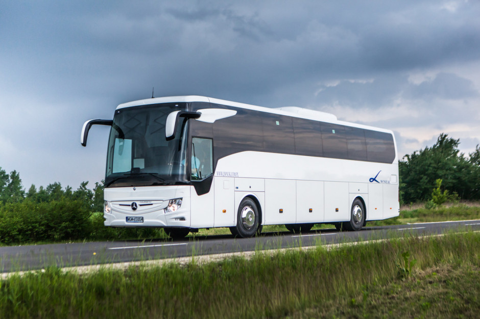 Flota Przedsiębiorstwa Wielobranżowego Leszek Wnuk liczy ponad 30 komfortowych autobusów oraz kilkanaście busów.