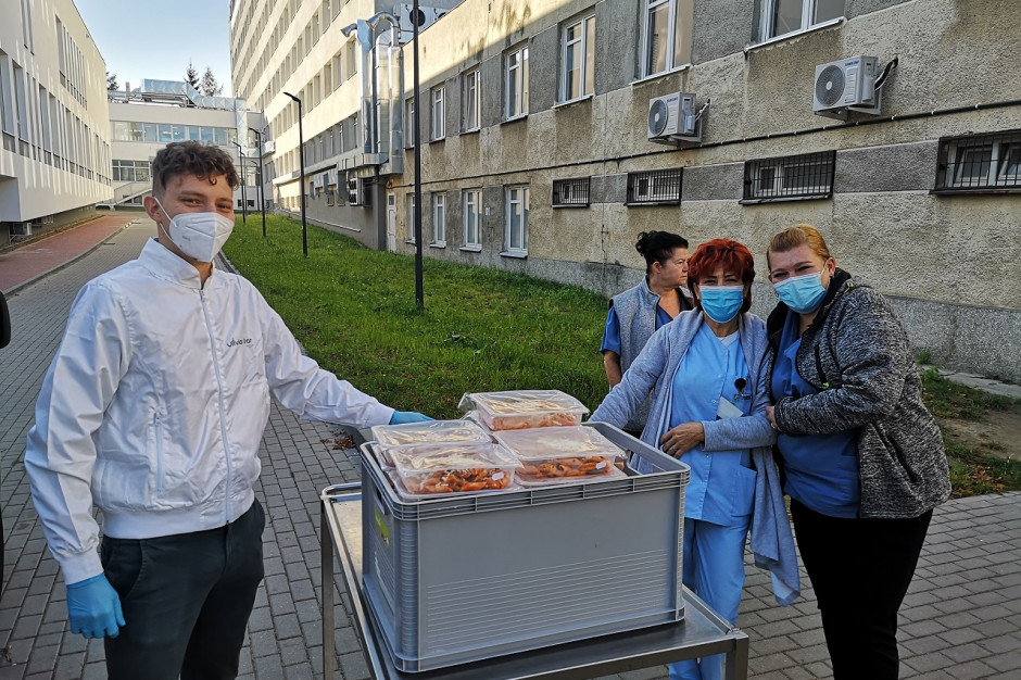 Wsparcie dla personelu Szpitala Św. Wojciech w Gdańsku, fot. mat. prasowe Olivia Business Center ponownie karmi medyków