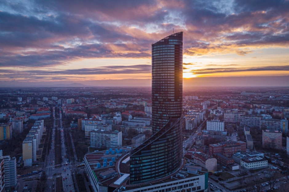 Develia, zgodnie z nową strategią, stawia sobie za cel na ten rok przygotowanie do sprzedaży budynku Sky Tower. mat.pras.