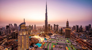 Linie Emirates zapewnią darmowy nocleg w Dubaju