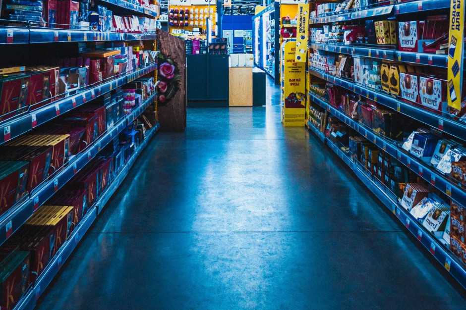 Fot. unsplash.com (Egor Oxford). Małe formaty handlowe dobrze kończą rok