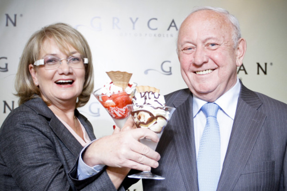 Zbigniew Grycan oraz jego żona Elżbieta Grycan. Zbigniew i Elżbieta Grycan zaszczepieni poza kolejką