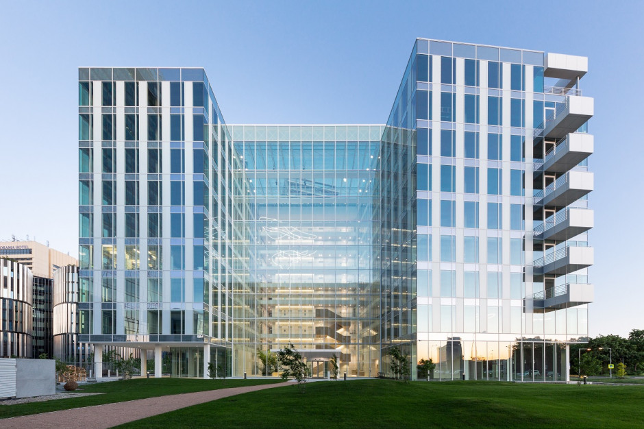 Parkview, fot. mat. prasowe Skanska zarobiła 77 mln euro na sprzedaży biurowca Parkview w czeskiej Pradze