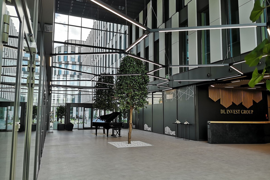 DL Piano DL Invest Group nie zwalnia