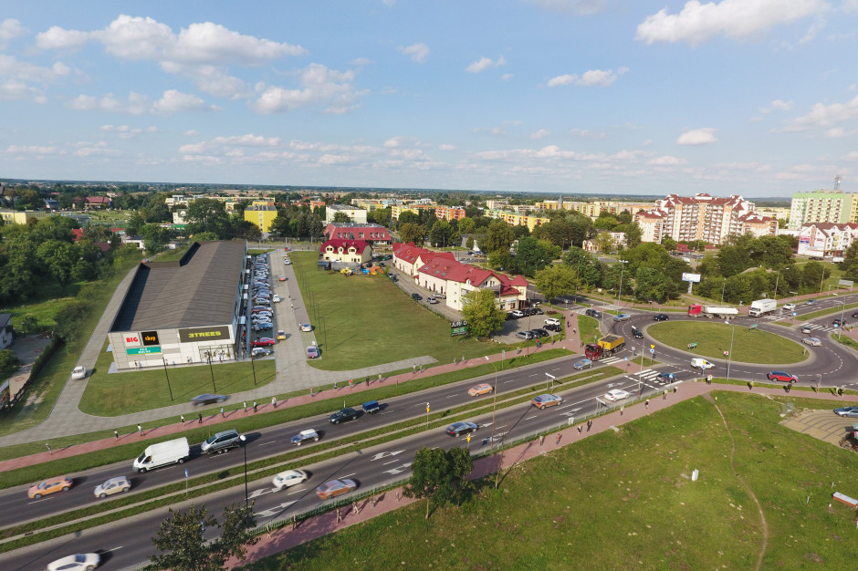Higasa Park Łęczna, mat. pras. CCC, KiK, Hebe, RTV Euro AGD i Żabka w nowym parku w Łęcznej