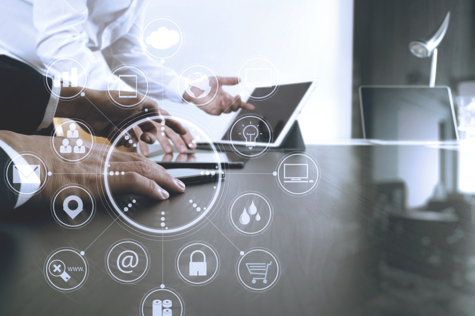 Plantwear, zapowiedział, że przekształci się w holding. fot. Shutterstock Plantwear chce być e-handlowym hubem