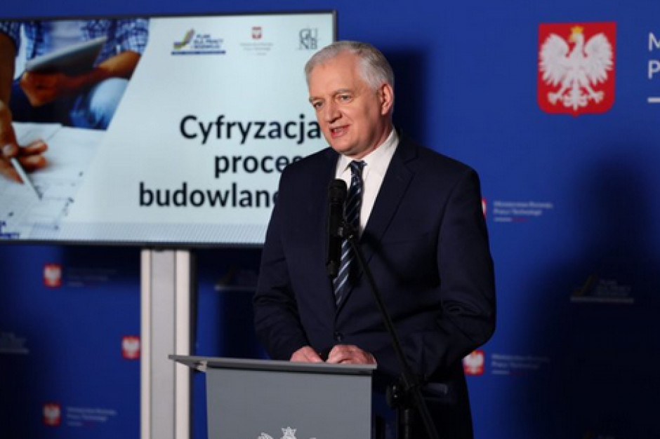 Wicepremier, minister rozwoju, pracy i technologii Jarosław Gowin. fot. MRPiT_GOV_PL/Twitter Resort rozwoju postawił na cyfryzację procesu inwestycyjno-budowanego. Ruszył serwis e-Budownictwo