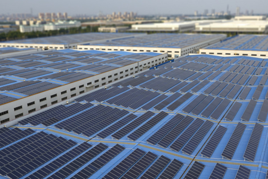 Całkowita energia kupowana przez Segro Polsce posiada obecnie tzw. gwarancję pochodzenia, czyli „zielony” certyfikat i pochodzi w 100 proc. z wiatru i słońca, fot. Shutterstock