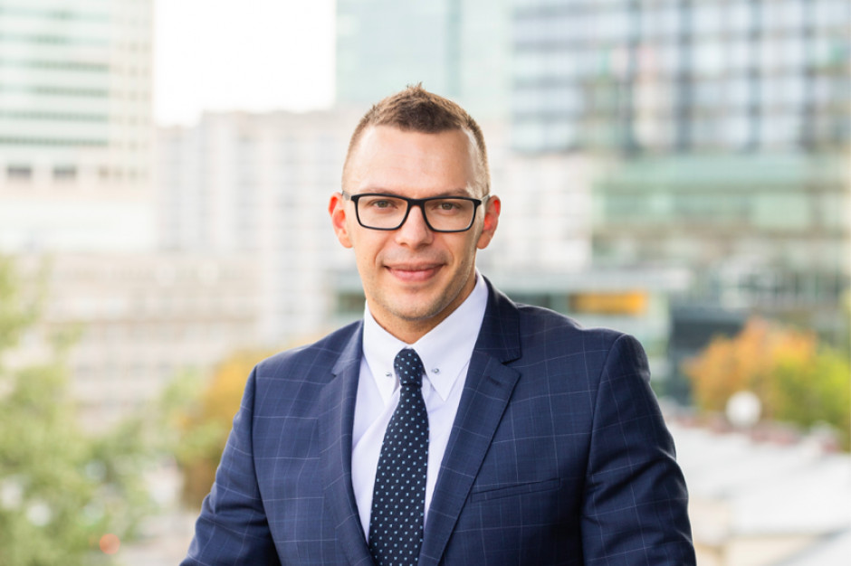 Maciej Krawiecki, Head of Leasing w 7R SA. 7R buduje zielone magazyny i chce, by takie rozwiązania stały się w Polsce standardem
