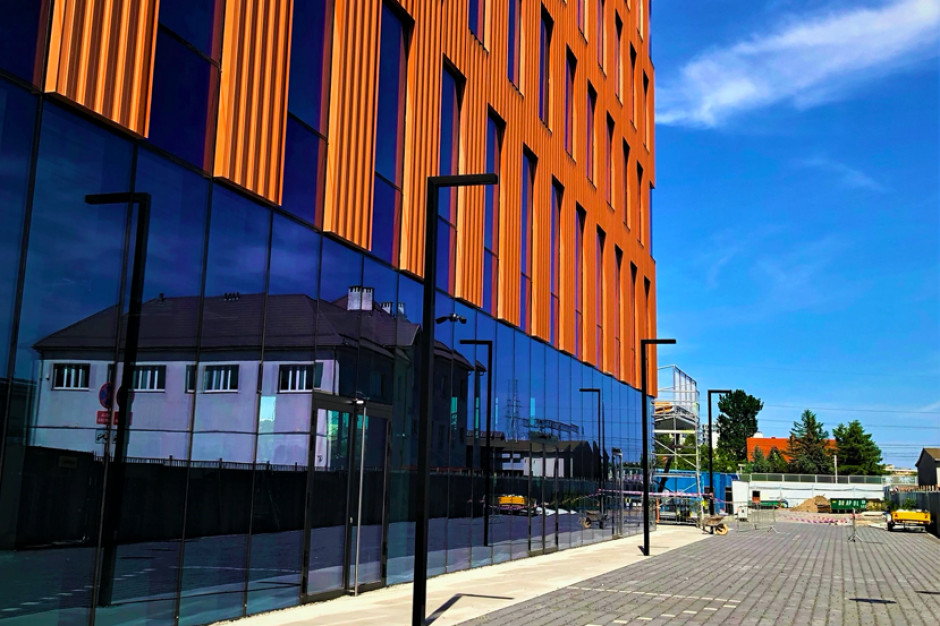 Wave, biurowiec zrealizowany przez Skanska, mat.pras. Lux Med i Żabka w gdańskim biurowcu Skanska