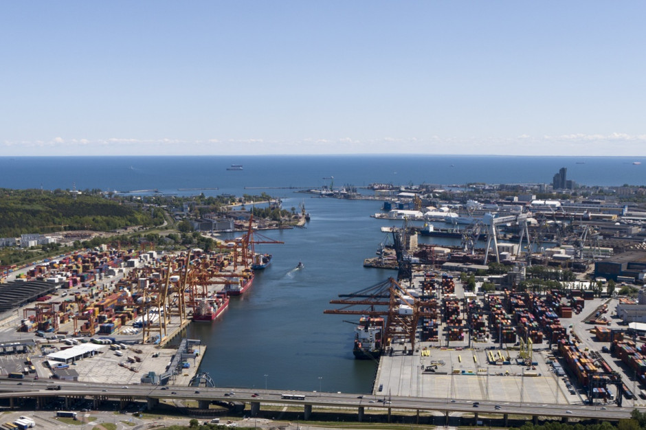 Morski Port Gdynia, mat.pras. Agencja celna zwiększa metraż w Morskim Porcie Gdynia