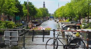 Amsterdam chce przyciągnąć wyższej jakości turystów