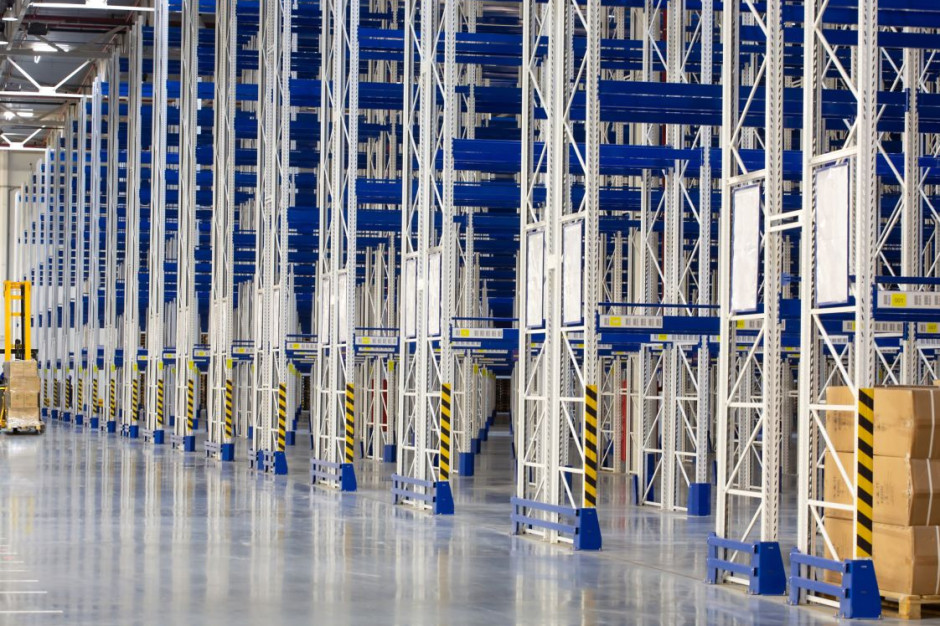 Magazyny powstają w naszym kraju na potęgę. Obecnie w budowie znajduje się 2,5 mln mkw. fot. Shutterstock Do 2025 w Europie powstanie 28 mln mkw. magazynów dla e-commerce