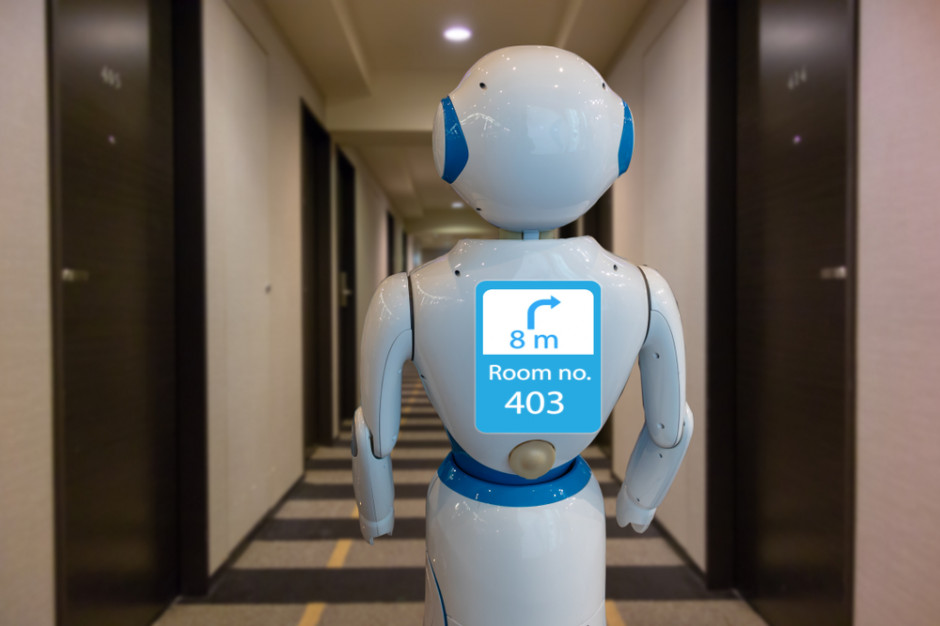 Choć robotyzacja i automatyzacja w hotelach ma wielu zwolenników, ale i przeciwników, to - niezależnie od mnogości opinii - zajmuje ona wysoką pozycję na liście trendów, które zaważą na przyszłości rynku hotelowego. fot. Shutterstock Hotele coraz bardziej smart? Technologie, które przyciągają gości