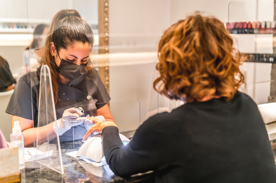 Wiosenny lockdown kosztował sektor beauty 127 mln dziennie. fot. Shutterstock Branża beauty obawia się czwartej fali epidemii, ale nie da się łatwo zamknąć