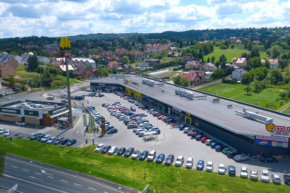 Retail Park Wieliczka LCP kupuje kolejne parki handlowe
