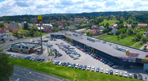 LCP kupuje kolejne parki handlowe