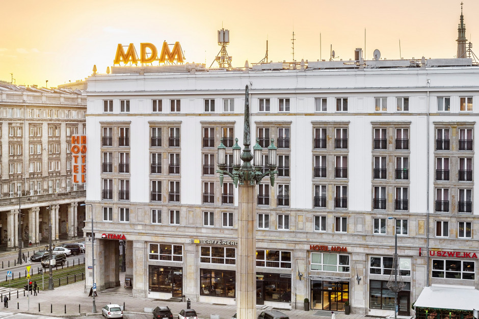 Warszawski trzygwiazdkowy hotel MDM wciąż jest zamknięty. Krzysztof Szadurski, prezes zarządu Hotele Warszawskie „Syrena” ma nadzieję, że w pierwszej połowie przyszłego roku uda się go otworzyć. Fot. Hotel MDM/Facebook. Hotelarze nie walczą z condohotelami. Problemem są mieszkania