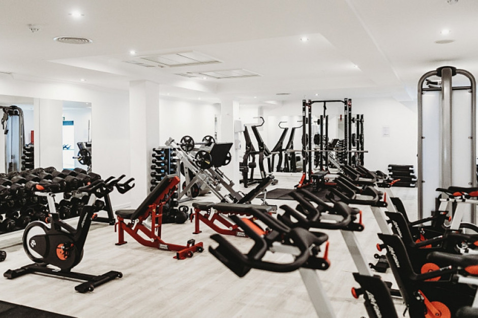 Kluby fitness i siłownie na koniec czerwca 2021 roku miały niemal 23 mln zł zaległości. Fot. Unsplash Branża fitness złożyła pozew zbiorowy przeciwko Skarbowi Państwa
