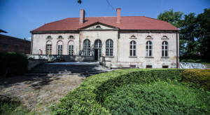Pałac z parkiem w województwie zachodniopomorskim na sprzedaż