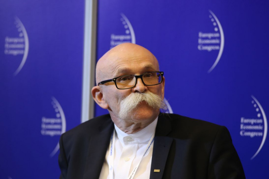 Chcę przyjąć minimum sto rodzin uchodźców. Zapewnię im mieszkania i pracę, a dzieciom edukację i rozwój w Polsce - pisze Władysław Grochowski, prezes Arche. Fot. PTWP. Sto rodzin uchodźców chce przyjąć pod dach słynny hotelarz