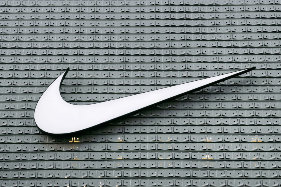 Biało-czerwone buty Nike Michaela Jordana zostały sprzedane za rekordową kwotę 1,47 mln dol. Fot. unsplash.com.